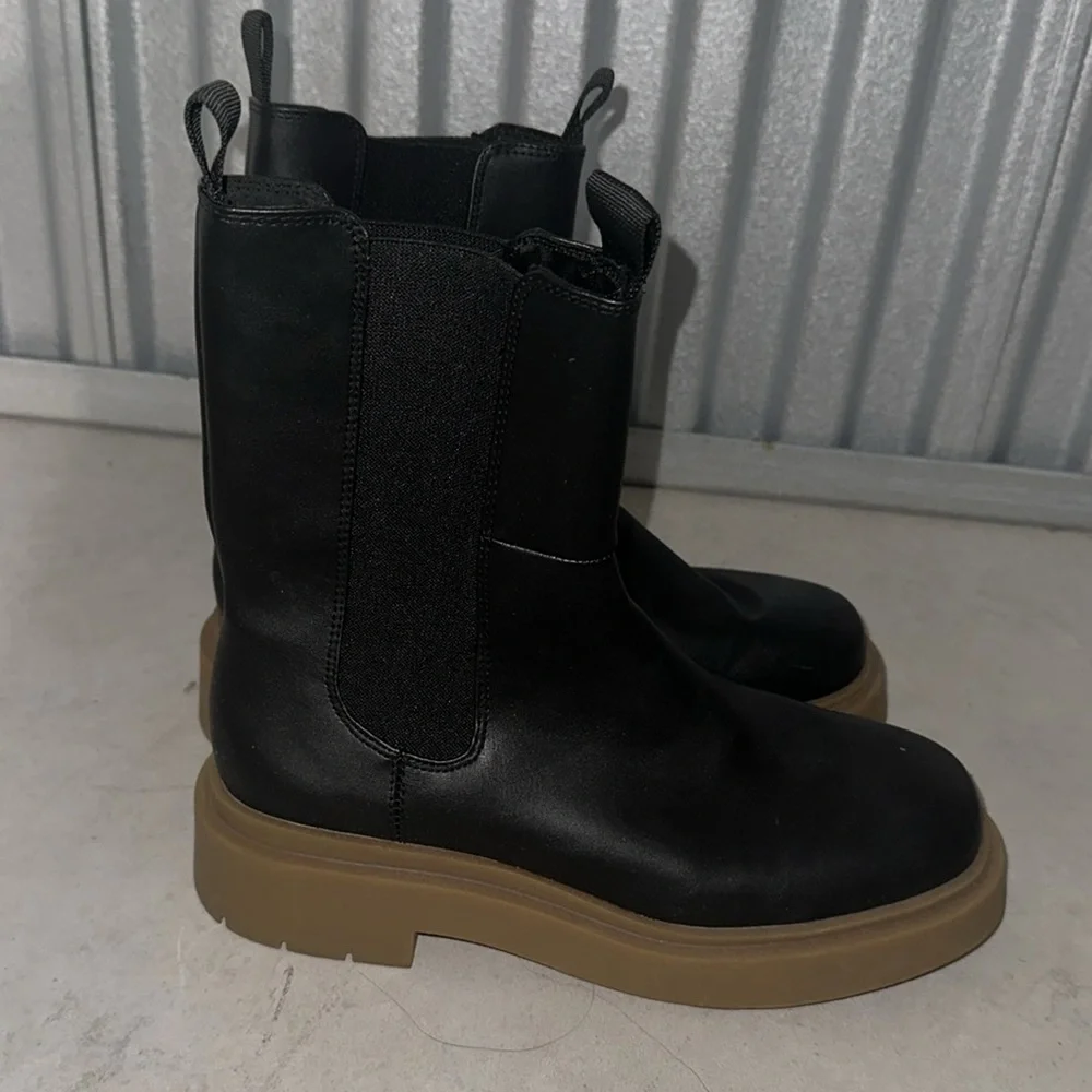 H&M boots - Picture 2 of 3